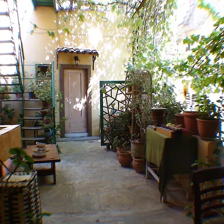 Appartamento Earini And *