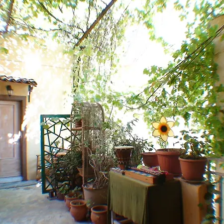Appartamento Earini And *
